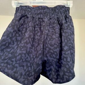 Lululemon Track That 5” Mid Rise Short Lined